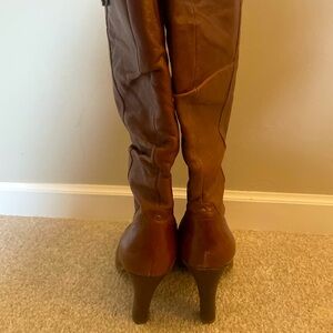 Knee-high leather boots